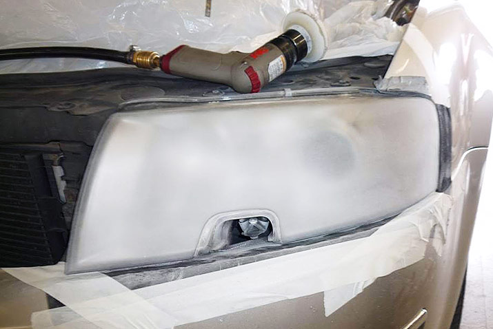 Postup renovace světlometů